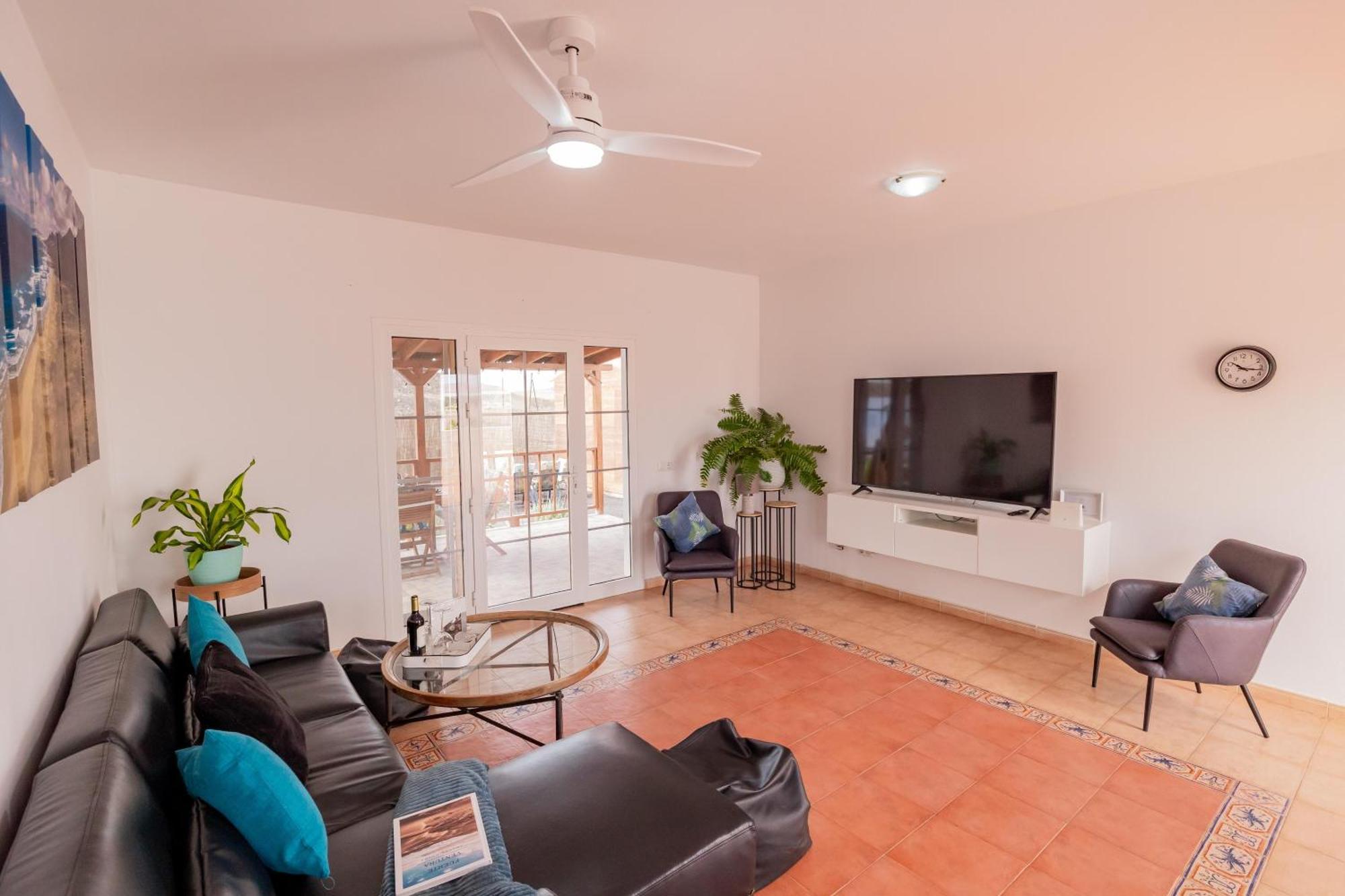 Casa Amaya - Spacious House With Pool, Large Garden, Bbq, 2 Terraces, And Ideal Location El Charco  ภายนอก รูปภาพ