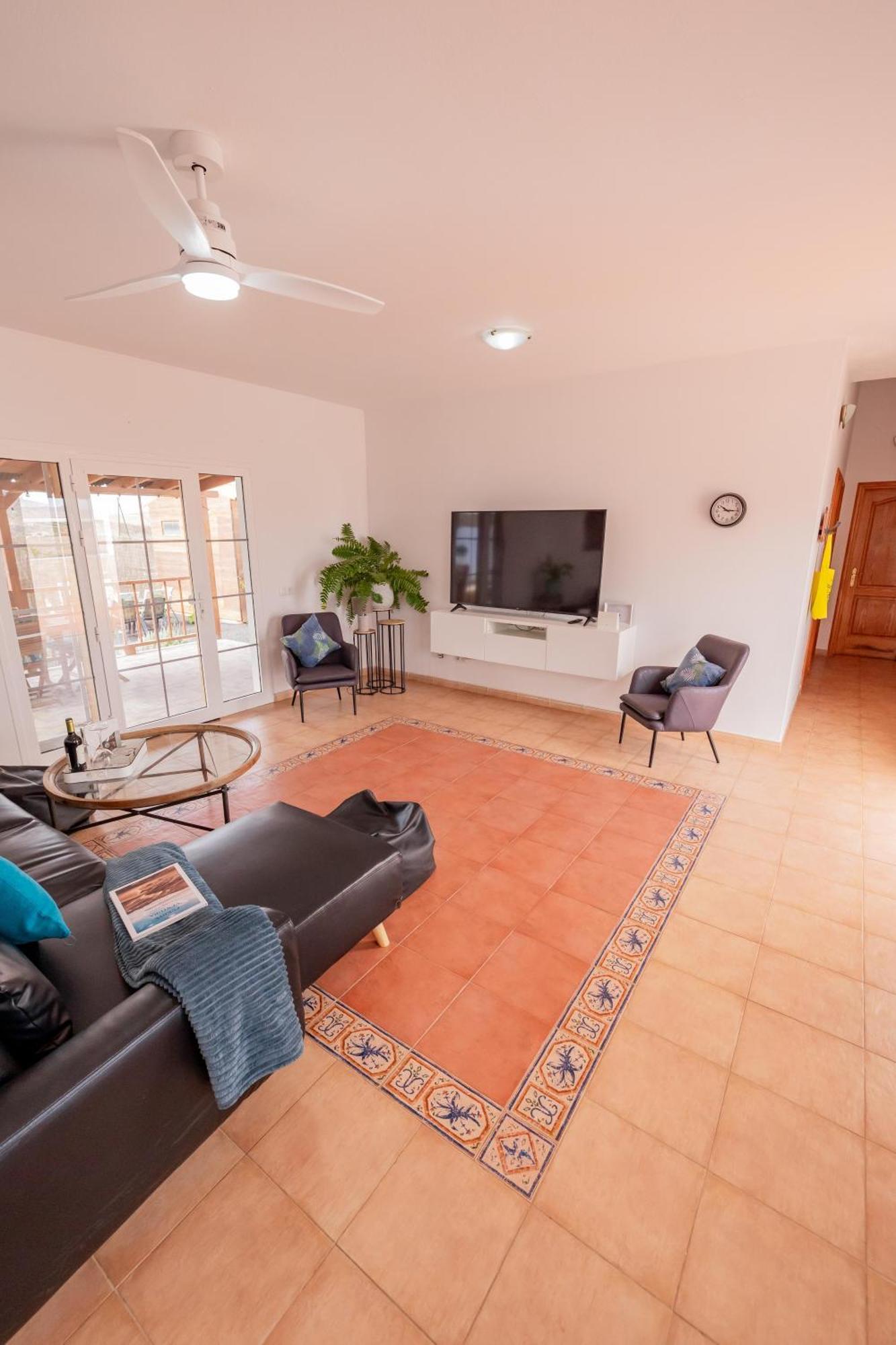 Casa Amaya - Spacious House With Pool, Large Garden, Bbq, 2 Terraces, And Ideal Location El Charco  ภายนอก รูปภาพ